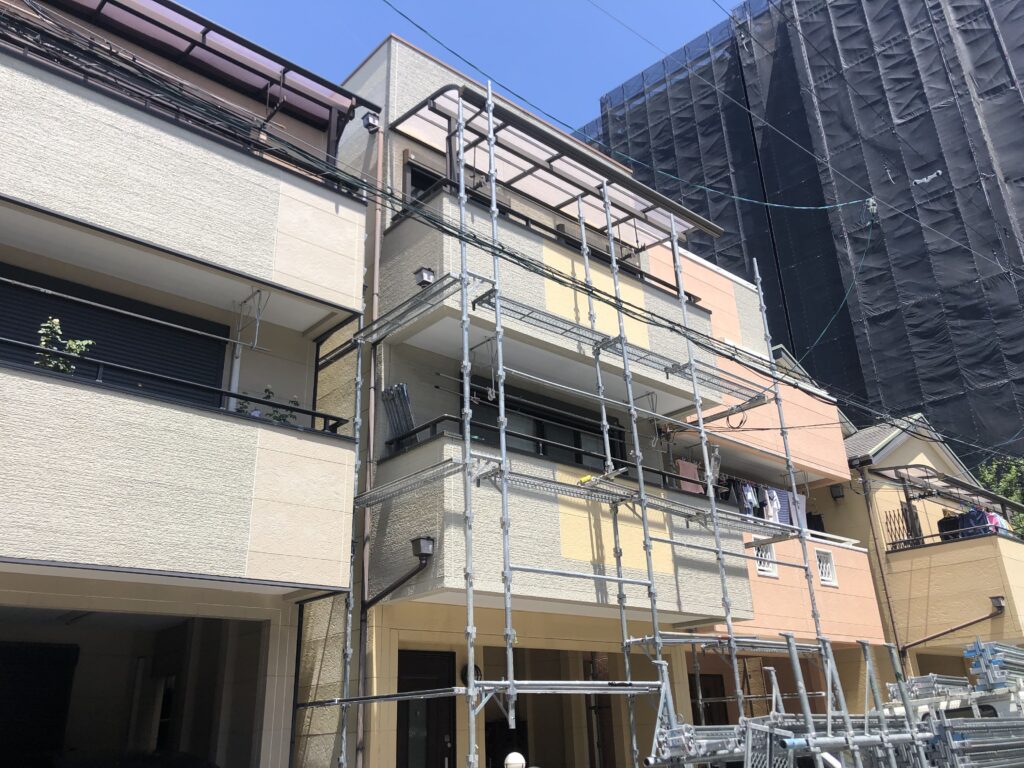 大阪市城東区戸建足場組立作業